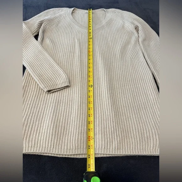 MaxMara Oversize V-Neck Cream Sweater - Picture 6 of 6